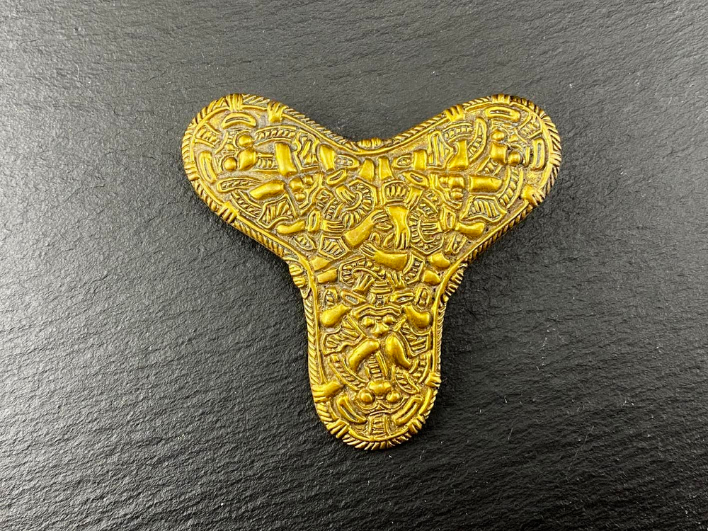 Фибула. Норвегия, 10-11 в. (трилистник)