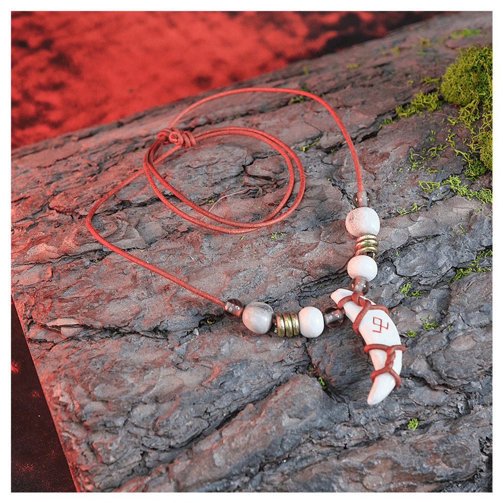 Амулет «Клык вожака»