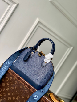 Louis Vuitton Alma BB
