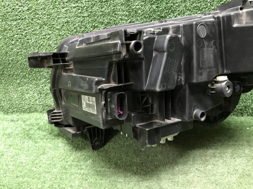 Фара правая Geely Tugella (2019-2024) LED