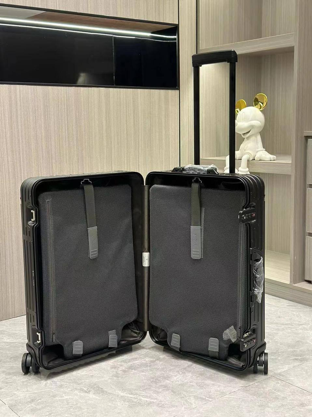 Чемодан Rimowa S