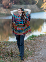 Пончо шерстяное с орнаментом