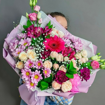 Авторский букет в сиреневой гамме