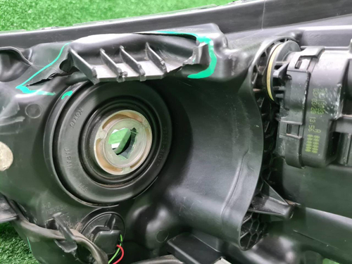 Битая Фара правая Nissan Qashqai 2 j11 (17-23) галоген