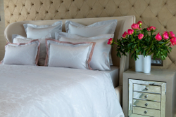 Постельное белье cемейное Сlaire Batiste Vienna Aleppo Square серый перламутр