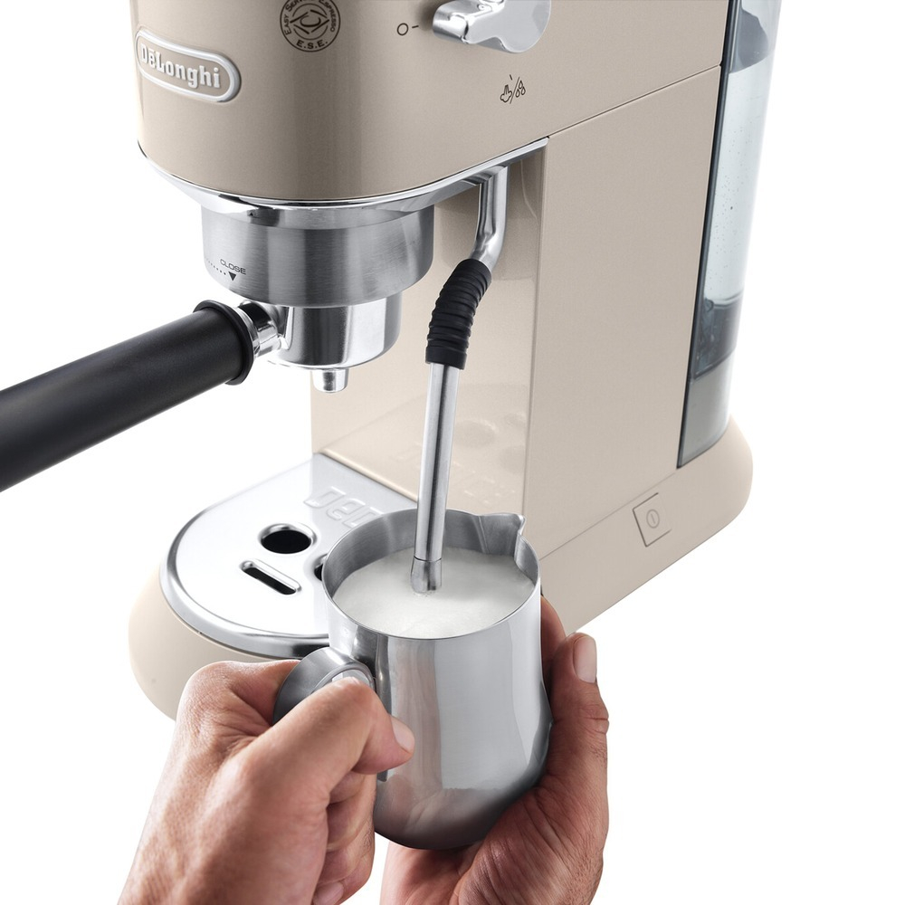 Кофеварка Delonghi EC885.BG