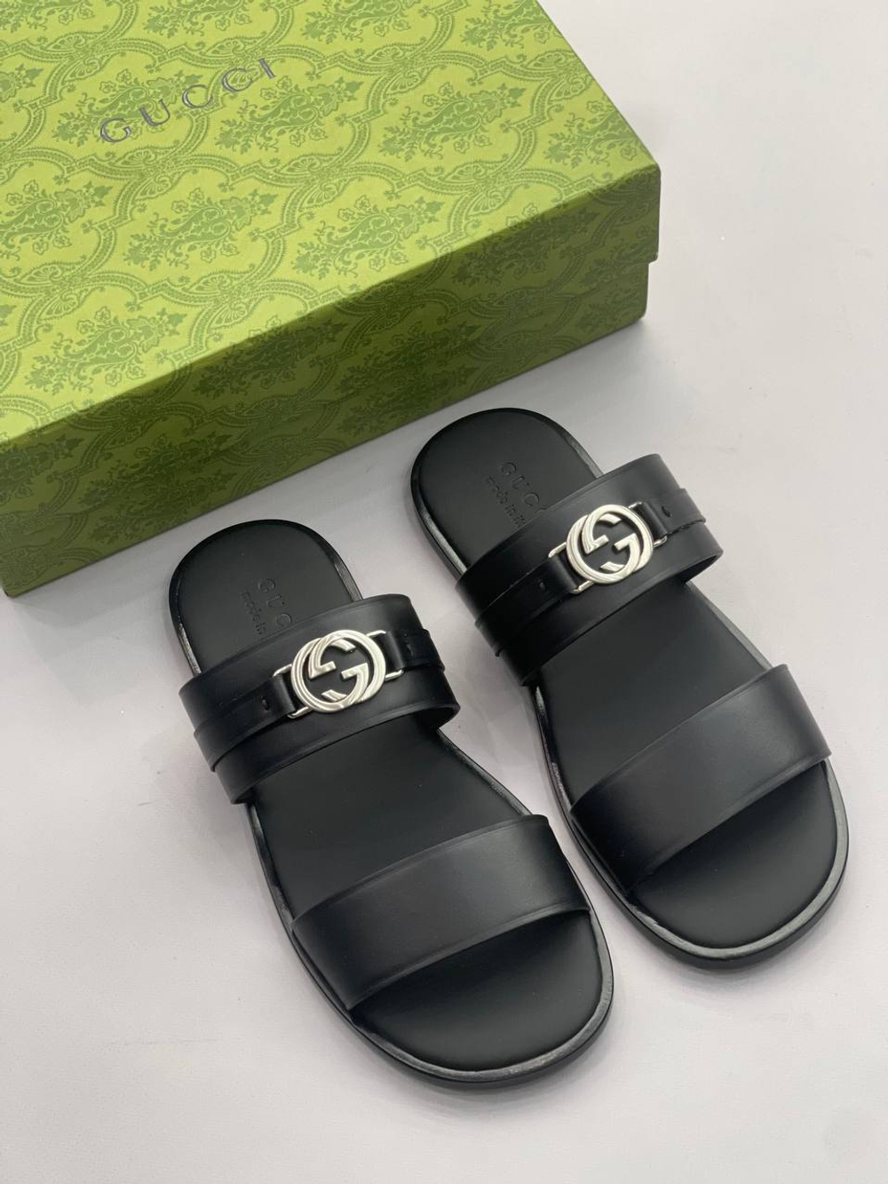 Шлёпанцы Gucci