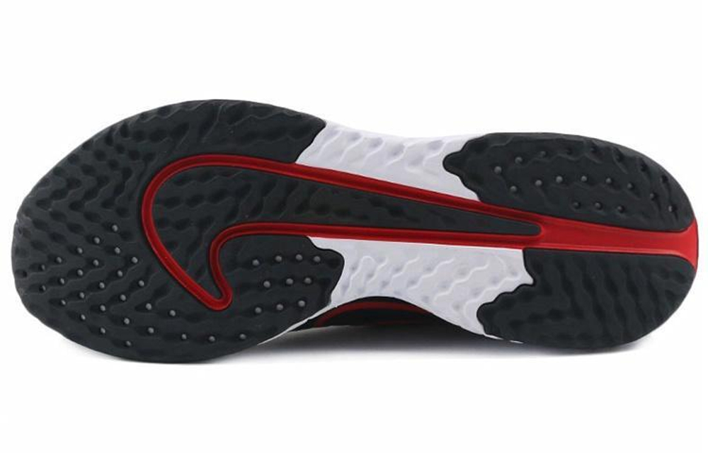 Кроссовки Nike Legend React 3