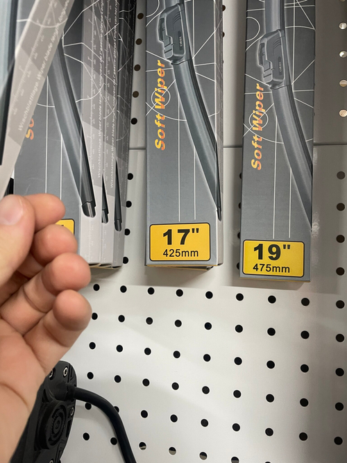 17 - 425 / Бескаркасные щетки Carall модель S850 (17/425 мм)