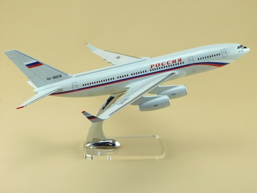 Модель самолета Ил-96-300ПУ (М1:144, СЛО Россия)