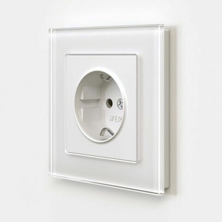 Розетка с заземлением и шторками (белый матовый)