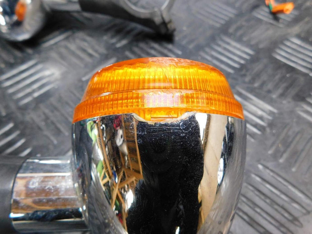 Поворотники передние Honda Shadow VT400S NC46