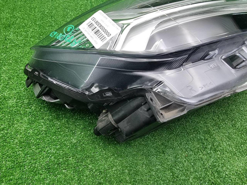 Фара правая Volvo XC40 (2017-2022) LED