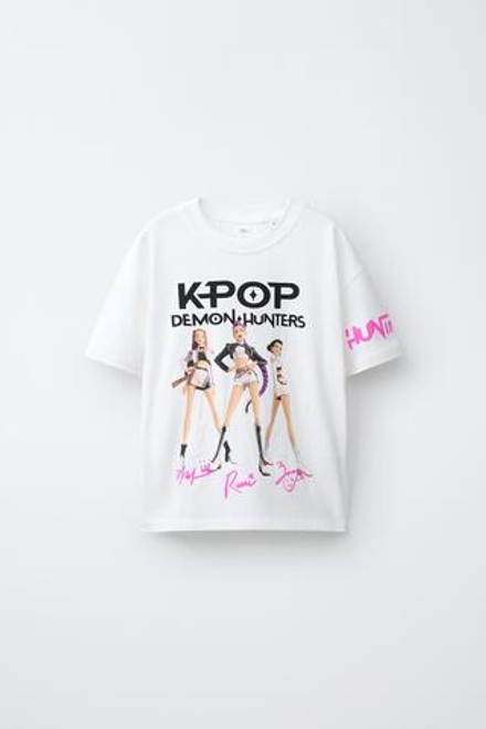 ZARA ФУТБОЛКА С ПРИНТОМ KPOP DEMON HUNTERS™ NETFLIX ©, БЕЛЫЙ