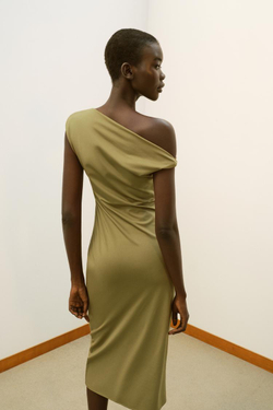 ZARA ПЛАТЬЕ МИДИ АСИММЕТРИЧНОГО КРОЯ, ОЛИВКОВЫЙ