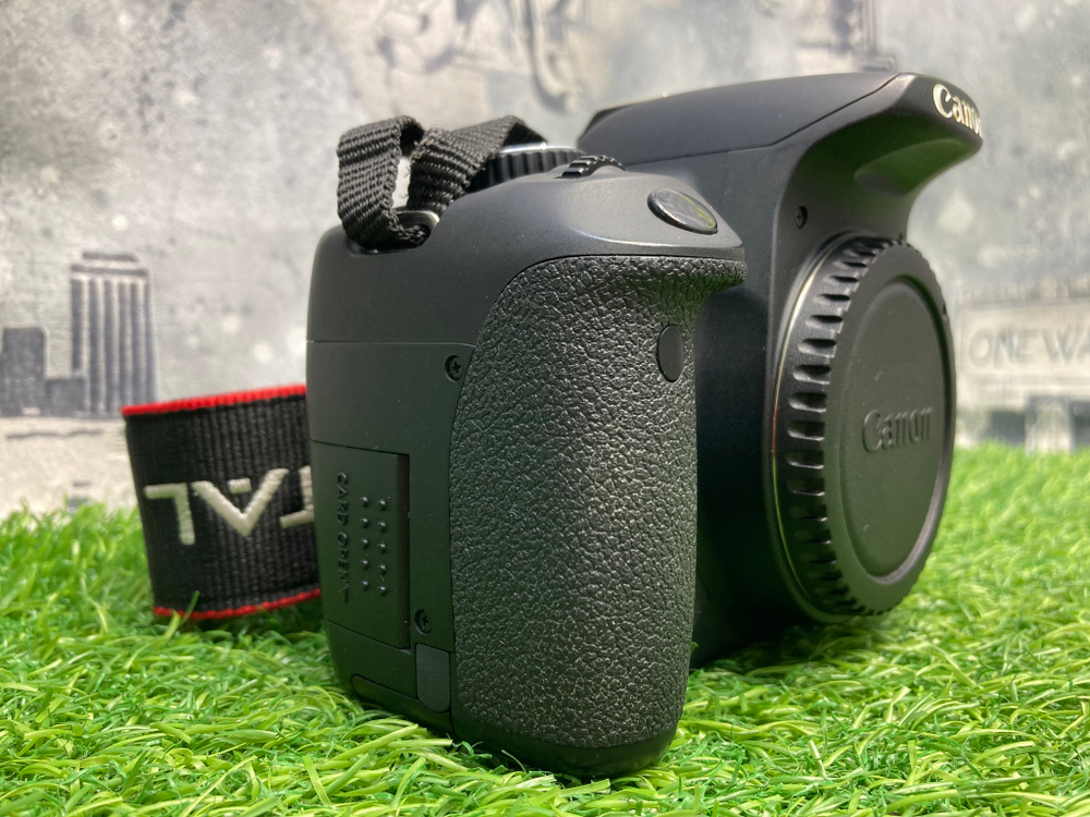 Canon EOS 650D 15.700 кадров