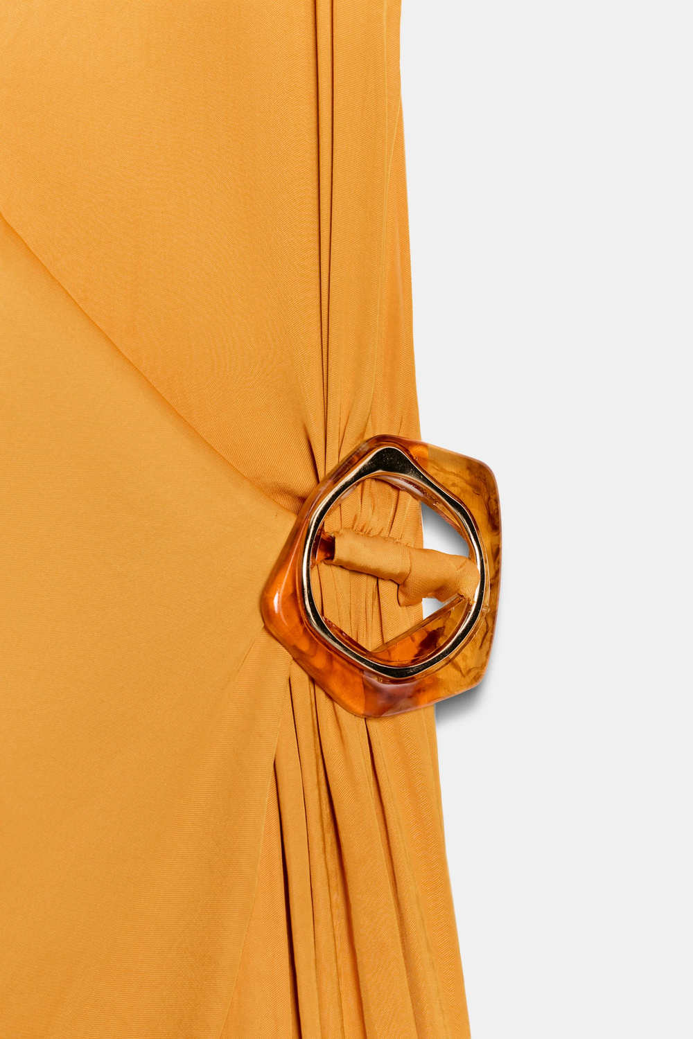 ZARA АСИММЕТРИЧНОЕ ПЛАТЬЕ С ПРЯЖКОЙ, ЖЕЛТЫЙ КАРРИ