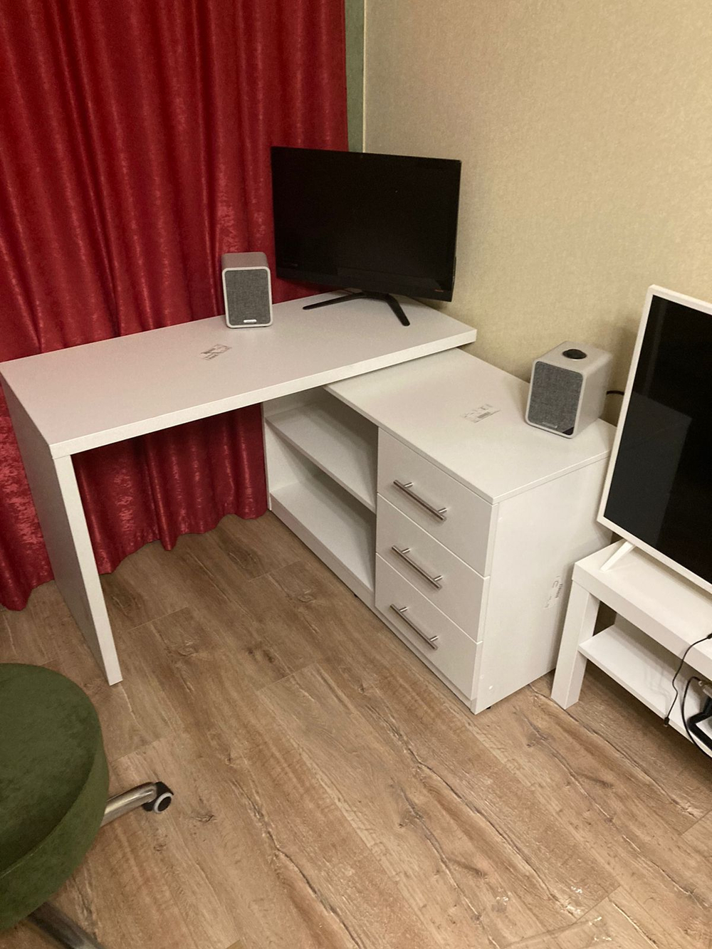 Угловой поворотный стол ДОМУС СТР04