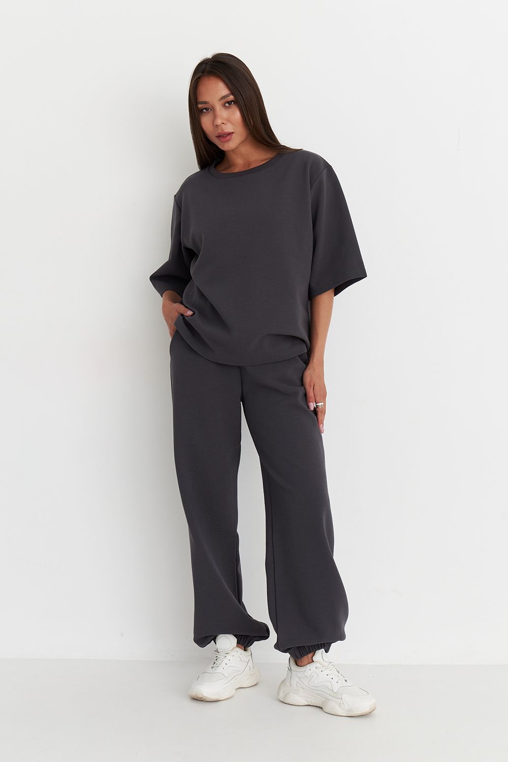 Футболка оверсайз из рифленого хлопка цвета антрацит