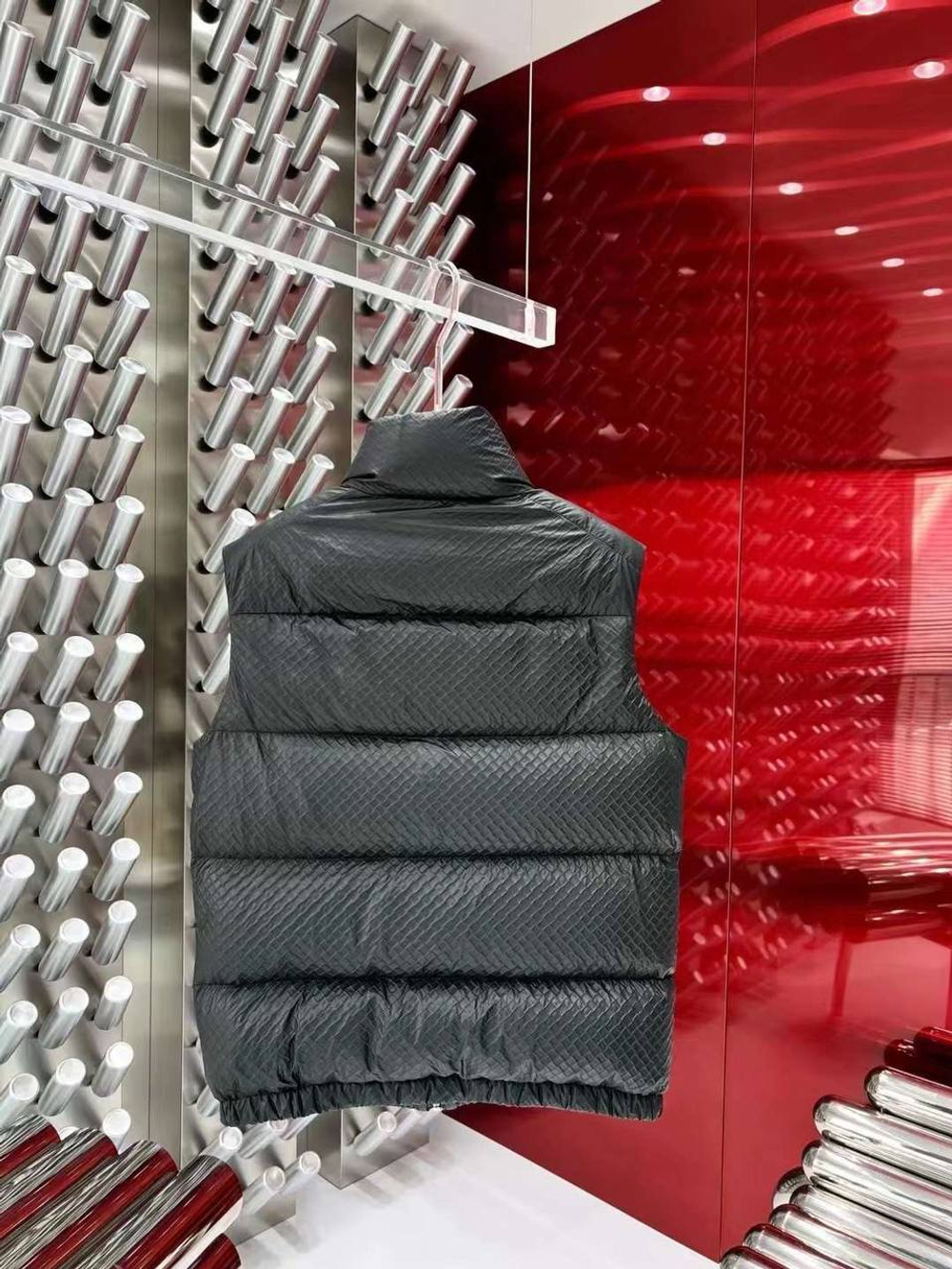 Безрукавка Prada