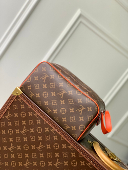 Louis Vuitton Dopp Kit Toilet Pouch