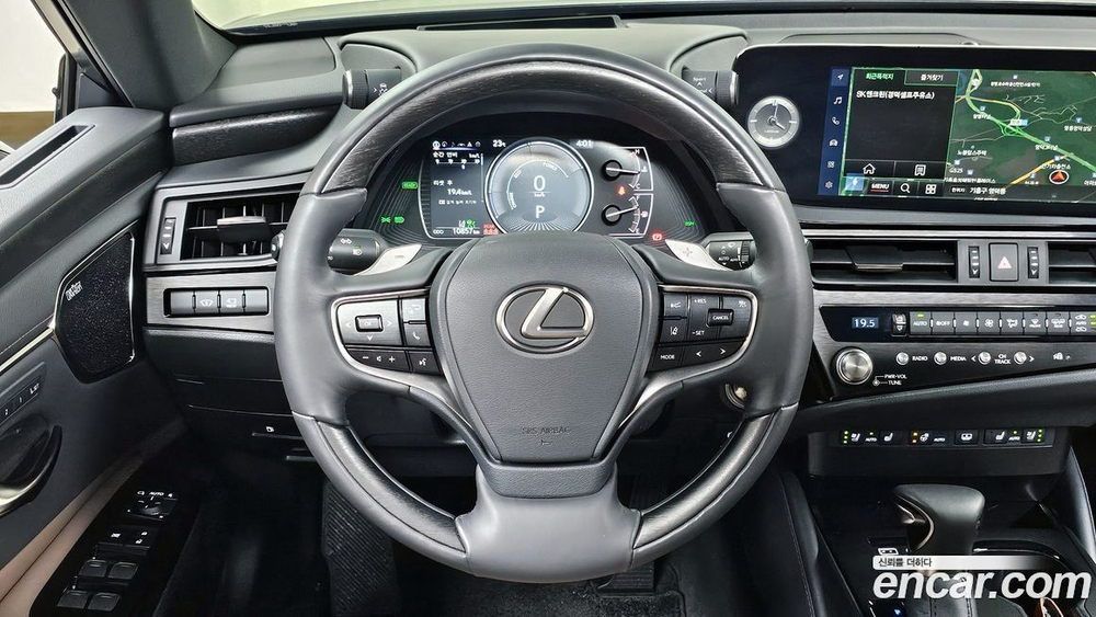 Lexus ES300h 7 Generation Executive (06.2023)