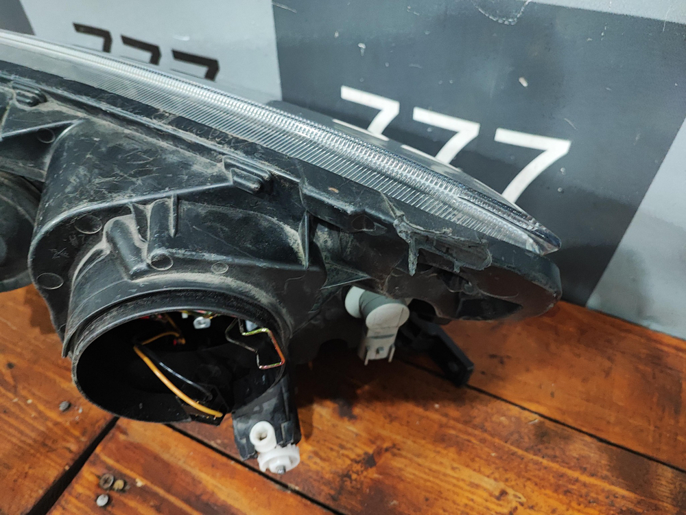 Фара правая Lada Kalina 2 13-18 Б/У Оригинал 21923711010