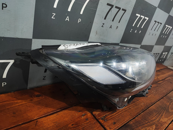 Фара правая LED Kia Sorento 3 Prime (UM) 17-20 Б/У Оригинал 92102C5600