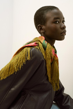 ZARA АТЛАСНЫЙ ПЛАТОК С БАХРОМОЙ, ОЛИВКОВЫЙ