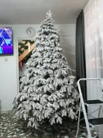 Заснеженная елка с гирляндой «Камчатская» теплый свет (Литая+пвх) 5 м