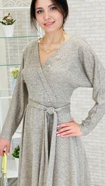 Женственное платье из приятного меланжевого трикотажа