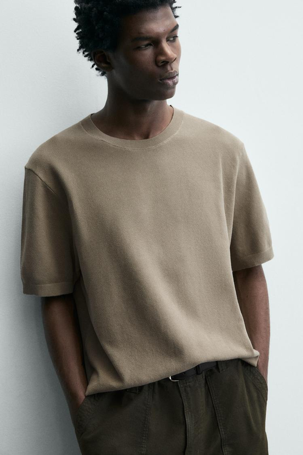 ZARA ФУТБОЛКА RELAXED FIT ИЗ ТРИКОТАЖА, РЫЖЕВАТО-КОРИЧНЕВЫЙ