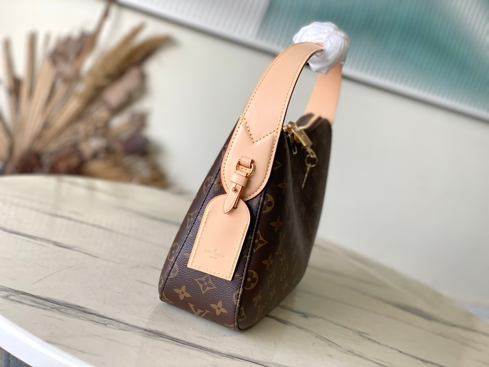 Louis Vuitton Slouchy PM
