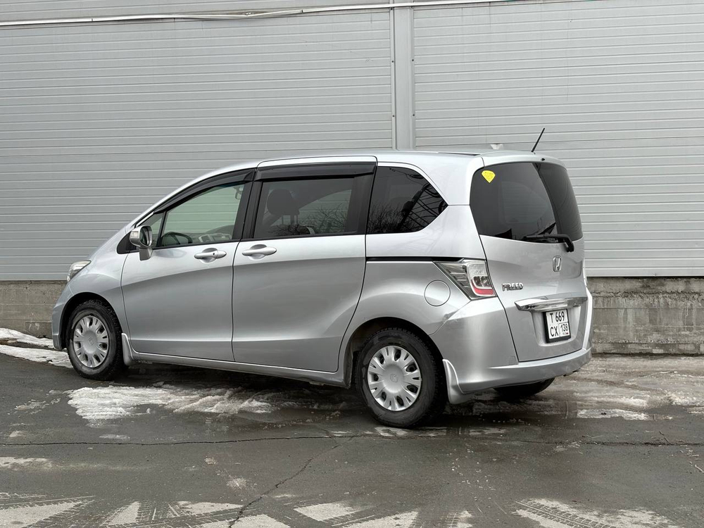 HONDA Freed, 2012 год выпуска, АКПП, 6 мест