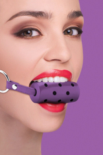 Фиолетовый резиновый кляп-цилиндр Cylinder на кожаных ремешках (Цвет: фиолетовый)