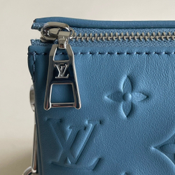 Louis Vuitton Coussin BB