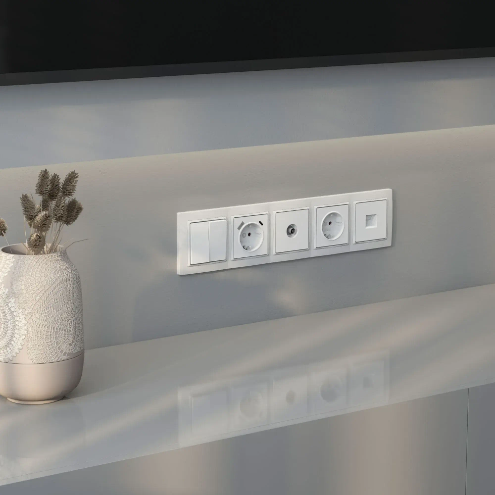 Рамка на 5 постов Snabb Basic (белый) W0052001