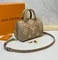 Сумка Louis Vuitton Speedy с плечевым ремнем серый/кремовый