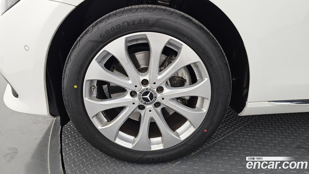Mercedes-Benz E-Class W213 E220d 4MATIC Exclusive (06.2020)