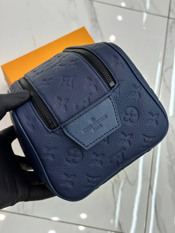 Несессер Louis Vuitton