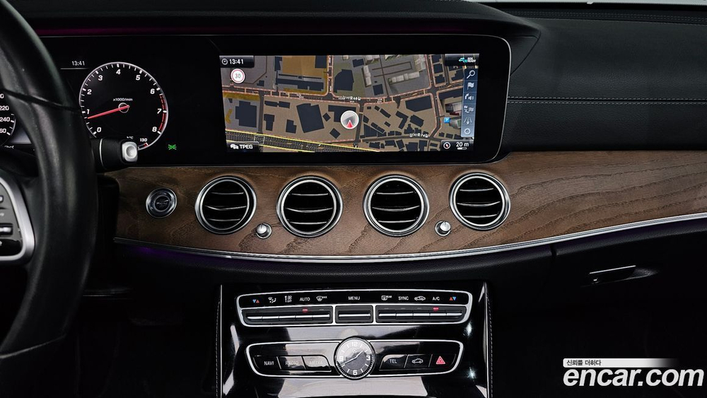 Mercedes-Benz E-Class W213 E300 4MATIC Exclusive (09.2020)