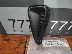 Решетка переднего бампера Camry (XV55) Новая Оригинал 5212833180