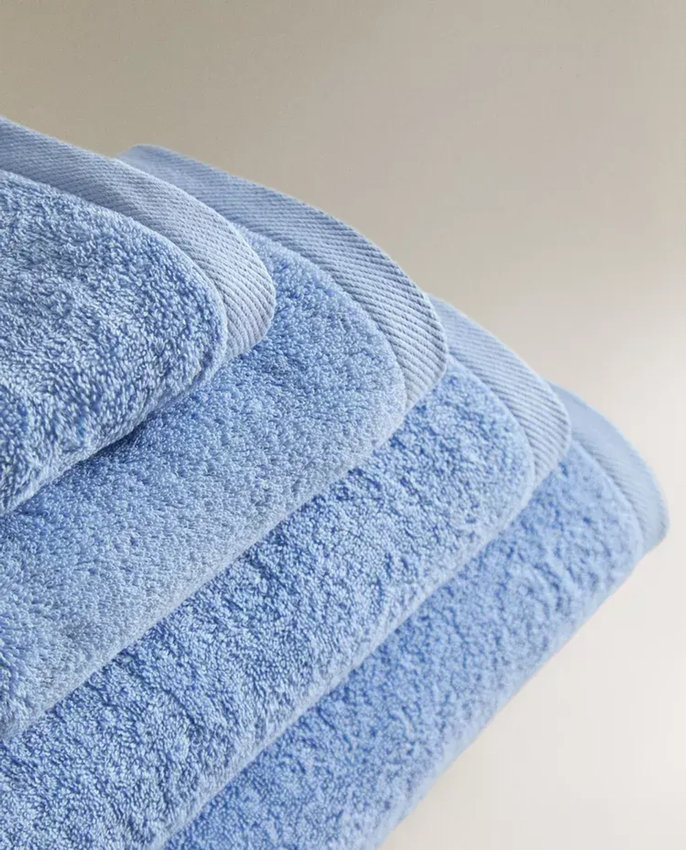 ZARA HOME ОДНОТОННОЕ ПОЛОТЕНЦЕ, СИНИЙ