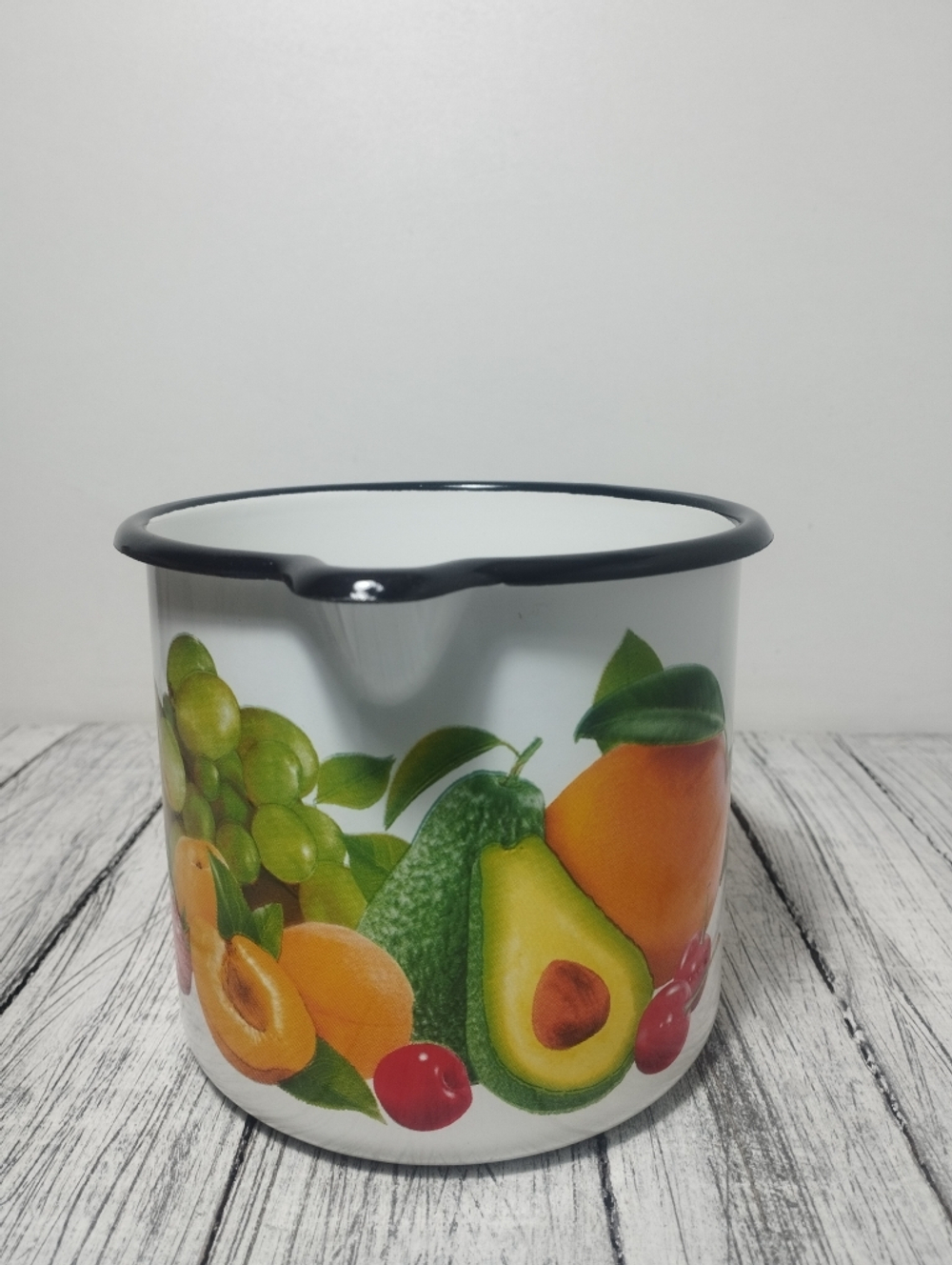 Кружка 1л с носиком б/крыш слоновая Авокадо 40104-072/4