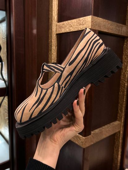 Лоферы женские