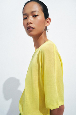 ZARA ТОП ИЗ ТОНКОГО ТРИКОТАЖА С КОРОТКИМ РУКАВОМ, ЖЕЛТЫЙ