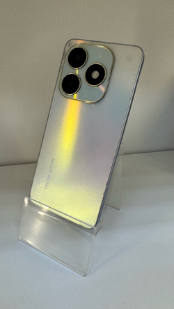 Смартфон TECNO Spark 20 8/256