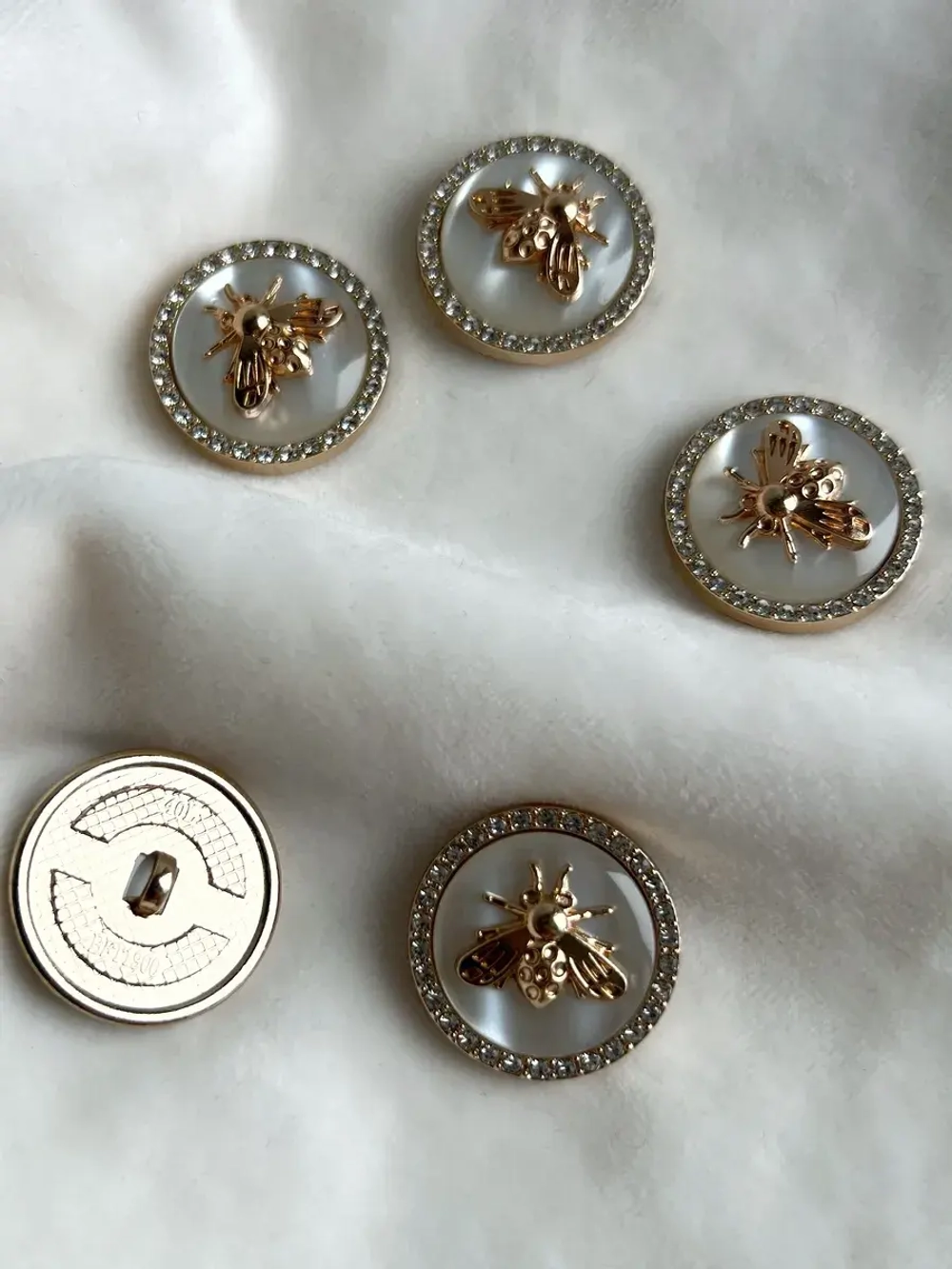 Декоративные металлические пуговицы Жуки-Пчела