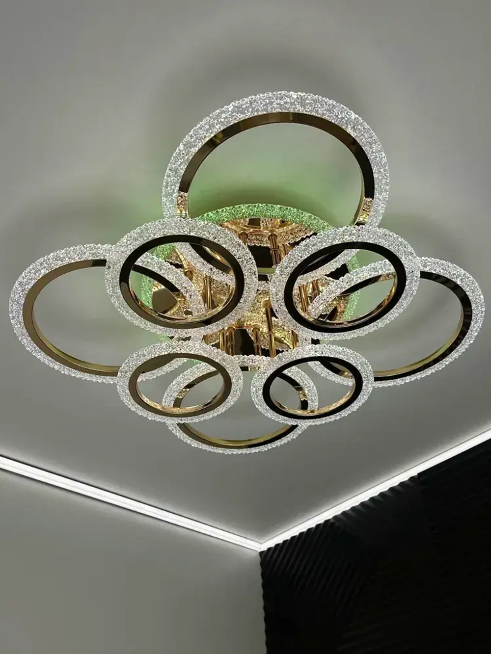 Люстра потолочная светодиодная с пультом, золотая, светильник