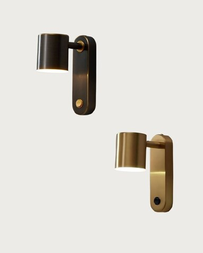 Современное настенное бра в лаконичном дизайне.